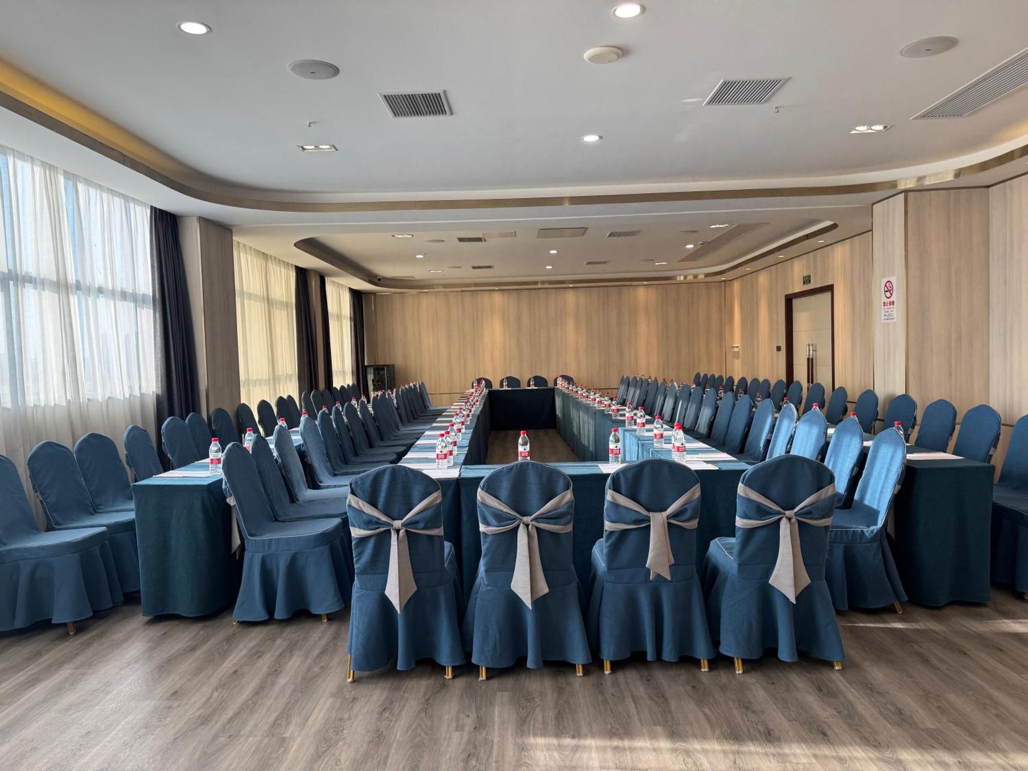 Country Inn&Suites By Radisson, Shanghai Pvg Экстерьер фото